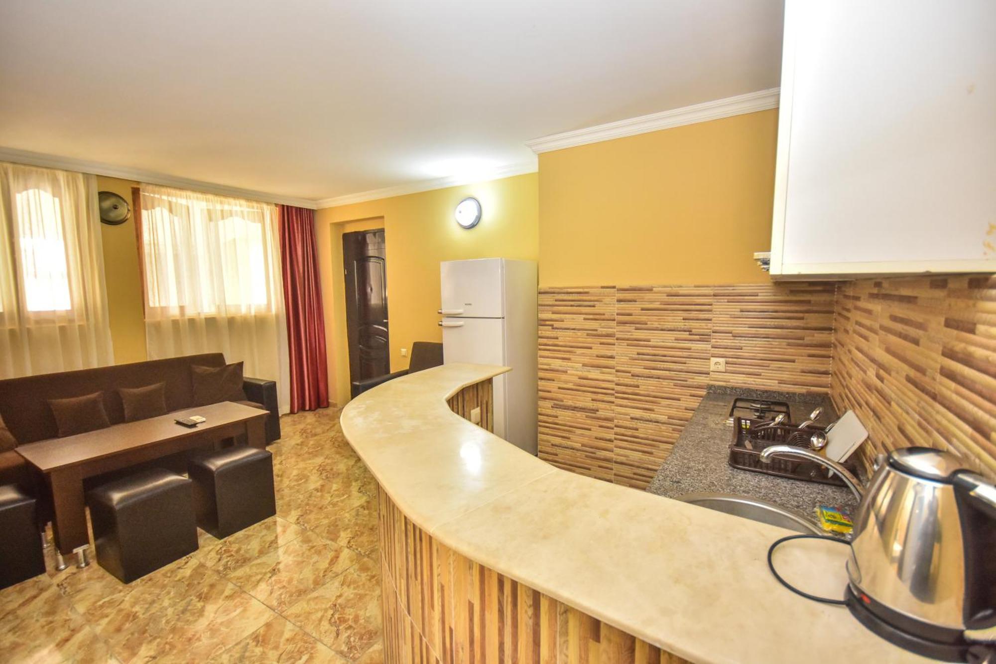 Family Apartments In Batumi Bagian luar foto